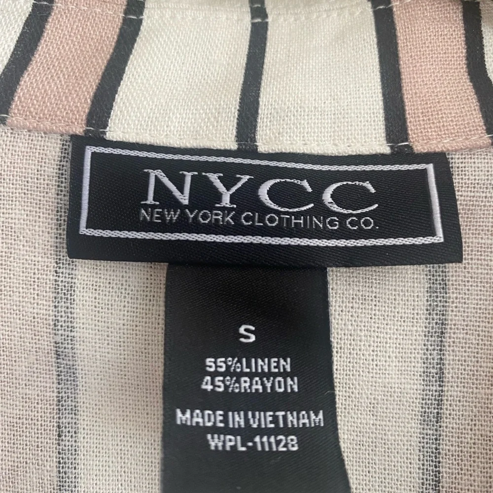 NYC Black and White Striped Blazer - Picture 4 of 4